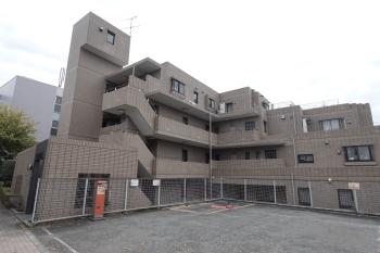 小田急線「狛江」駅から徒歩１４分