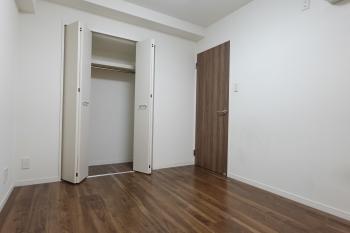 洋室２にはクロゼットがございます。