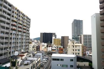 南東側バルコニーからの眺望（眺望は永久に保証されるものではありません）