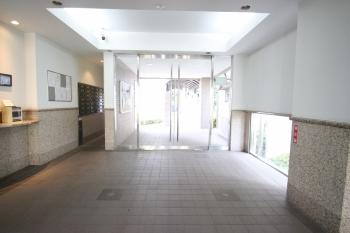 エントランスホール