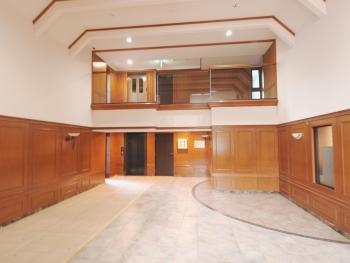 エントランスホール