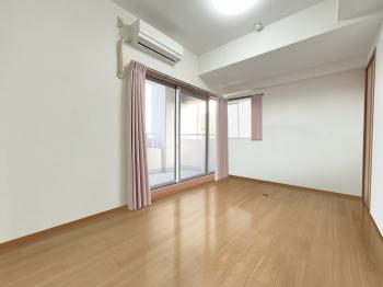 約６．３帖　洋室２