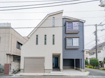 南・西の角地です。住友林業施工の注文住宅です