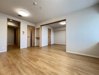 リビングダイニング約１０．４帖