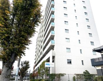 駅前の存在感あふれる１１階建てマンション