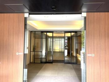 ホテルライクな空間へ誘うエントランス