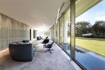 ガーデンラウンジ（所在階：2階）