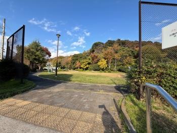 庄戸第二公園・・・徒歩1分(約80m) 庄戸第二公園・・・徒歩1分(約80m)