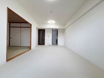 約１０．６帖のリビングダイニング