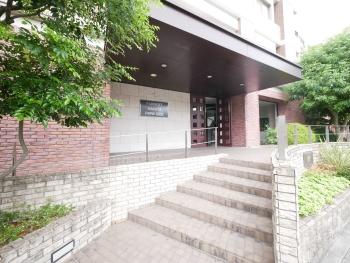 住まう方を迎え入れるエントランス