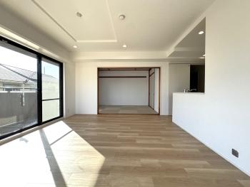 リビングダイニング