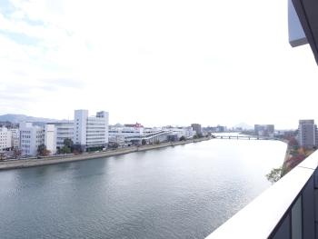 南東向きバルコニーからの眺望（眺望は永続的に保証されるものではありません）