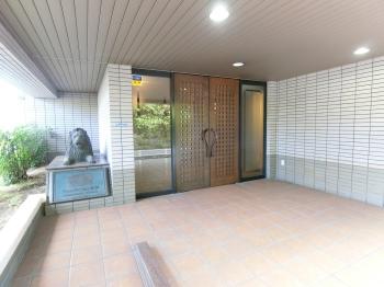 エントランス前写真