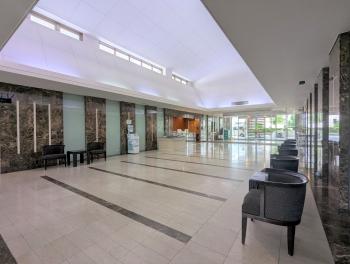 エントランスホール