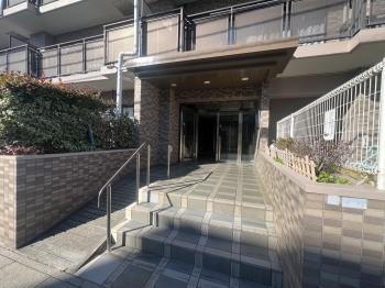 マンションエントランス