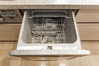 ビルトイン食器洗い乾燥機付きです