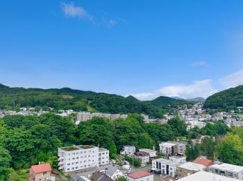 サイドバルコニーから　三角山　手稲山方面　CGにより青空加工しています