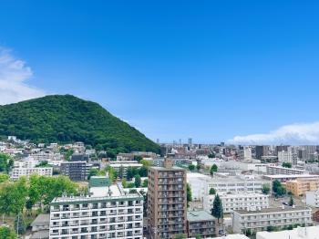 サイドバルコニーから　円山方面　CGにより青空加工しています