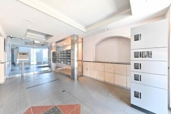 不在時の荷物の受け取りに便利な宅配ボックス