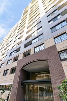 エントランス前