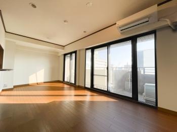 リビング・ダイニング（CGで加工したリフォームイメージです）