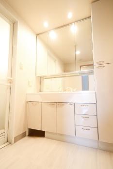 洗面室（CGで作成したリフォームイメージです。）