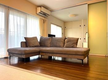 約19.8帖のリビングダイニングキッチンです。