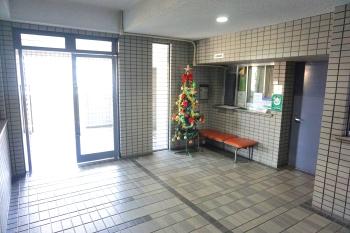 来訪者を迎えるエントランス