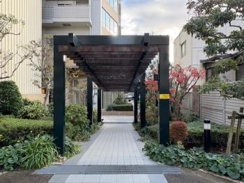 サブエントランス