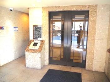 オーロック扉前です