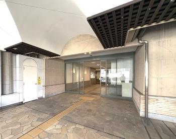 メインエントランス　オートロックあり