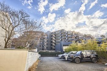 2009年築の112戸の大規模レジデンス