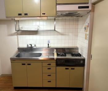 2口ガスコンロは、複数品を同時に調理でき家事効率アップが期待できます。