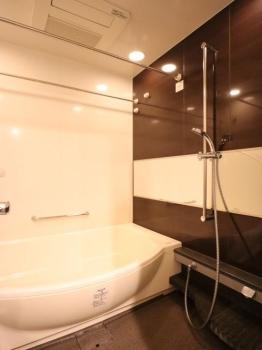 浴室換気乾燥機付きの1620タイプのユニットバス