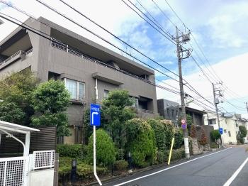 重厚感あるシックな外観