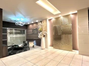 エントランスホールに応接スペースあり（無償）