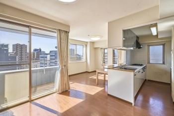 日当たり良好のリビングダイニング