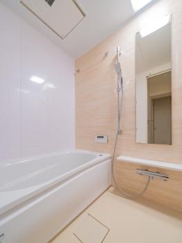 浴室（浴室換気暖房乾燥機能、オートバス）