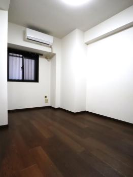 約６．２帖のサービスルームです。