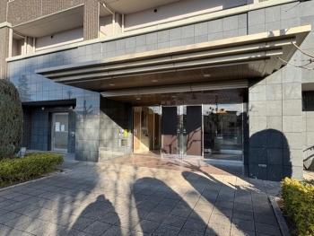 お掃除の行き届いたエントランスです。