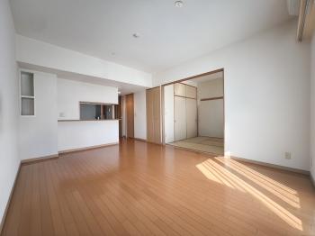 リビング（現況写真と間取図よりCGにて作成したリフォームイメージです）