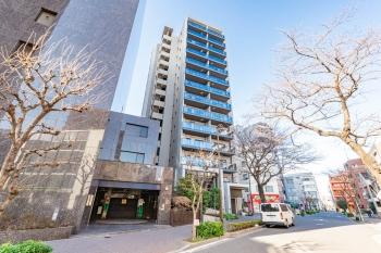 質感ある二丁掛タイルを外壁素材として使用