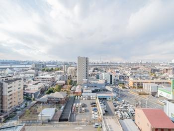 バルコニーから見た北西側の眺望（眺望は永続的に保証されるものではありません。）