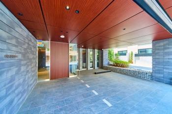 マンション入口もオートドアなので、手荷物がある時もスムーズです