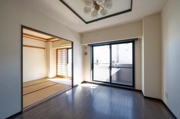 リビング部分とダイニング部分を分けて使用できる広さです