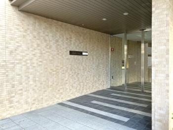 ５号棟のエントランス