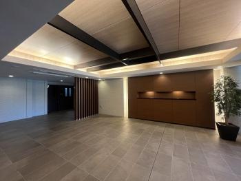 現地エントランスホール写真