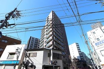 1998年8月築、総戸数56戸（集会室1戸含む）