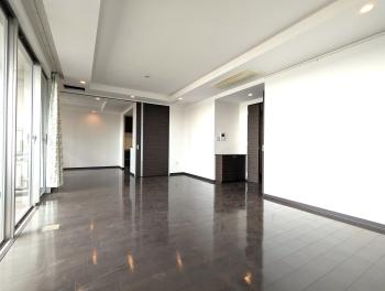 リビングダイニング