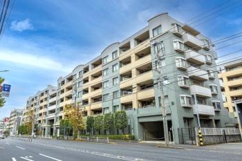 全戸南西向きの2棟構成×全149戸のビッグコミュニティ